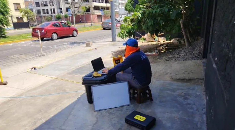 Estudio geofísico MASW y refracción sísmica